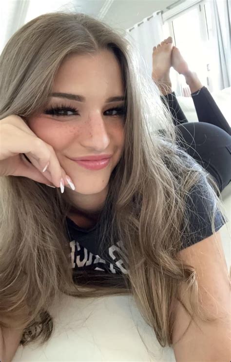 Brooke Monk Porn Videos .
